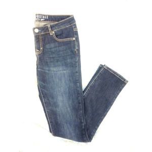 Aeropostale women jeans size 8 jeans dark skinny